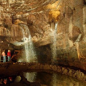 dan-yr-ogof-16