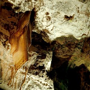 dan-yr-ogof-17
