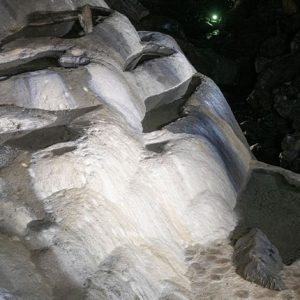 pooles-cavern-18